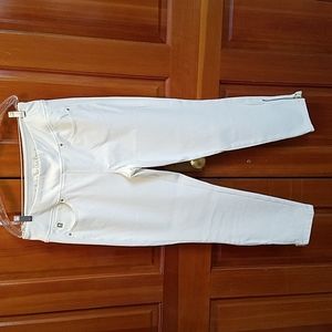 PULL ON STRAIGHT LEG JEANS. BELLE by KIM GRAVEL, POCKETS AND ZIPPER ANKLE $25.00